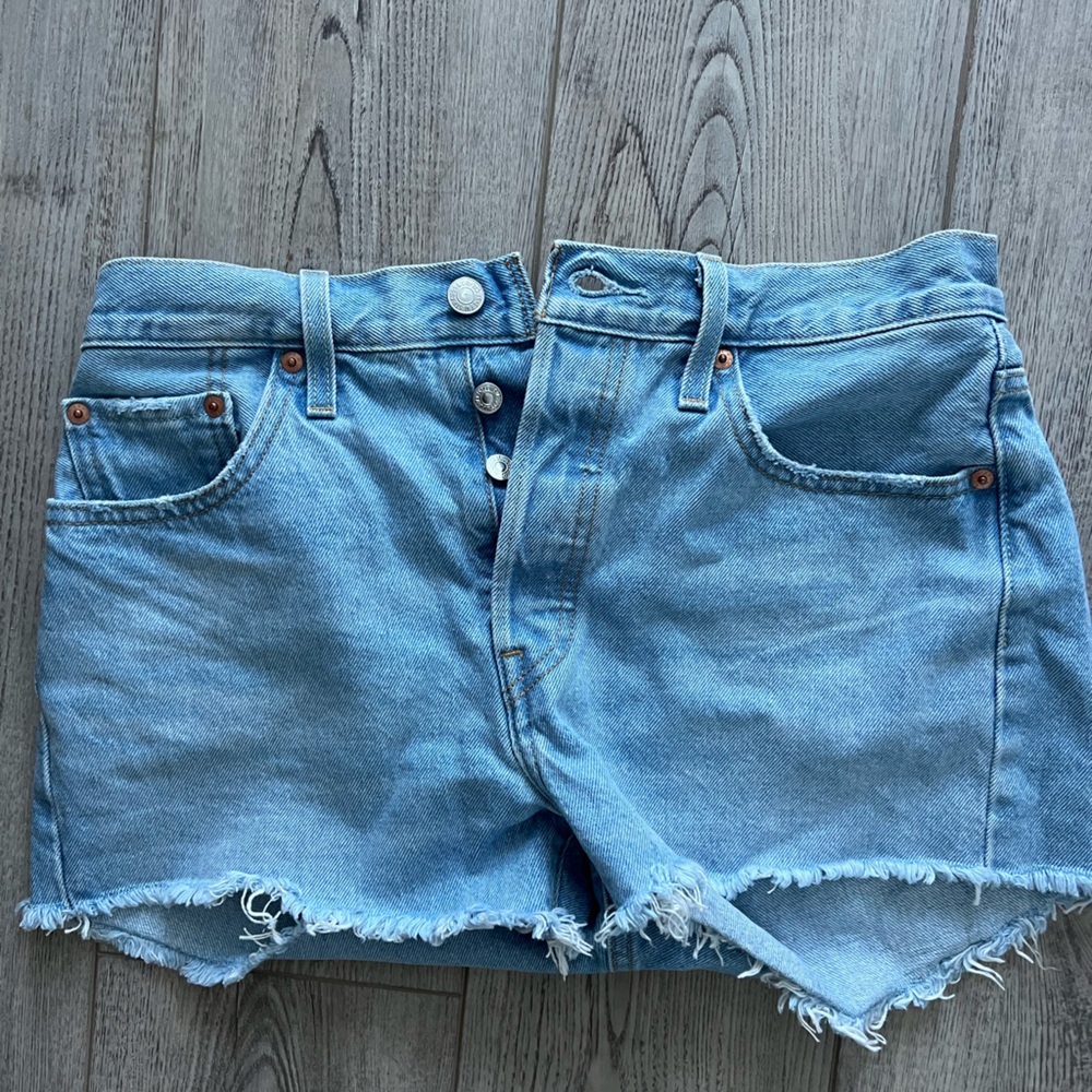 Levi Strauss jean shorts -NWT - Picture 3 of 5